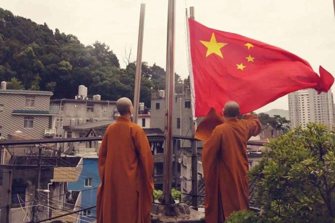 逃离小人国森林